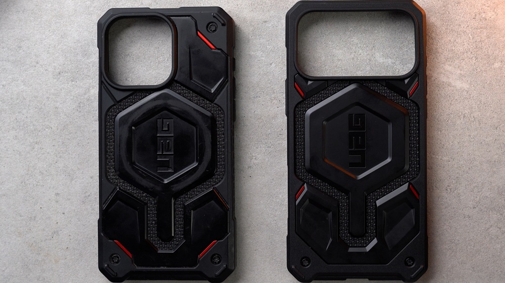 Porównanie etui UAG Monarch Pro Kevlar po roku użytkowania z nowym etui