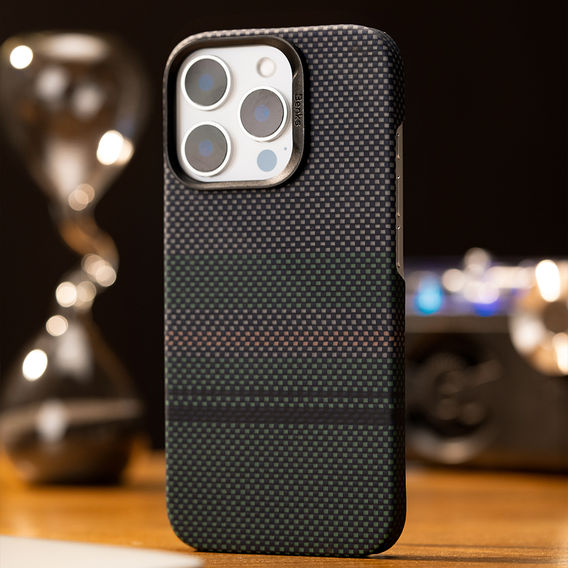 Etui BENKS Kevlar do iPhone 16 Pro, Magnetic Armor Air Aurora 600D SA65, do MagSafe, zielone