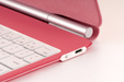 Etui z klawiaturą do iPad 11" 2025 A16 (11 gen.) / iPad 10.9" 2022 (10 gen.), Magnetic Keyboard Touchpad, różowe magenta