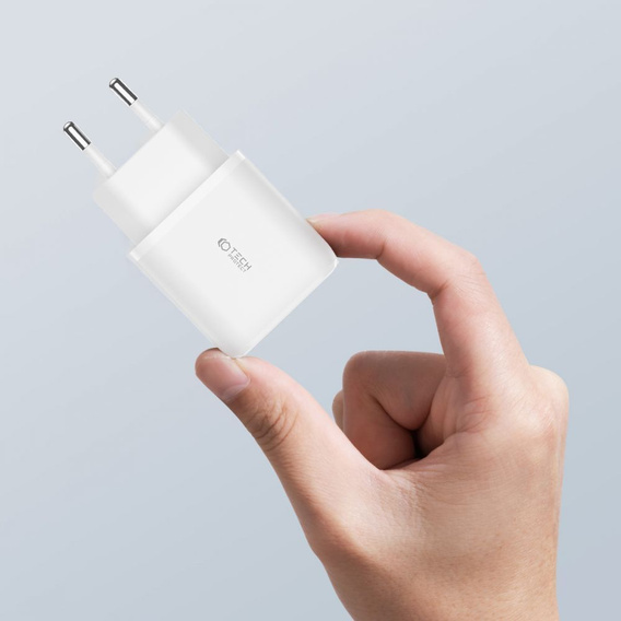 Tech-Protect Uniwersalna Ładowarka Sieciowa 1x USB 1x USB Type-C 20W QC 3.0 + Kabel Type-C, Biała