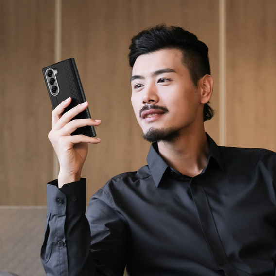 Etui Dux Ducis Bril Series do Samsung Galaxy Z Fold7 5G – czarne, skórzane, z funkcją podstawki