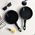Etui do Samsung Galaxy S25, Frying Pan, czarne