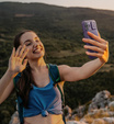 Etui Dexnor MagSafe do iPhone 16 Plus magnetyczne z przesuwaną osłoną aparatu – fioletowe