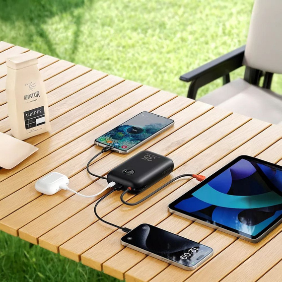 Powerbank VEGER K3 30000 mAh z wbudowanymi kablami USB-C i Lightning, PD 35W – Czarny