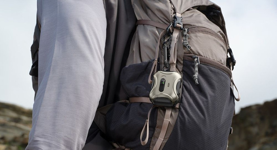 ESR Etui na słuchawki Airpods Pro 3, Cyber Flicklock Halolock MagSafe, titanium