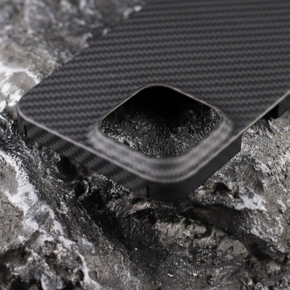 Etui do iPhone 13, karbonowe Carbon Fiber, czarne